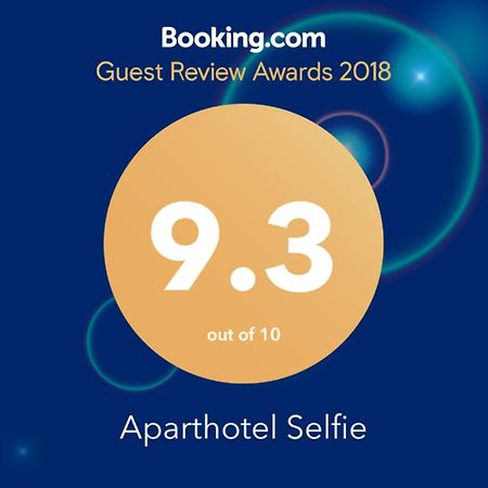 Aparthotel Selfie 巴统 外观 照片
