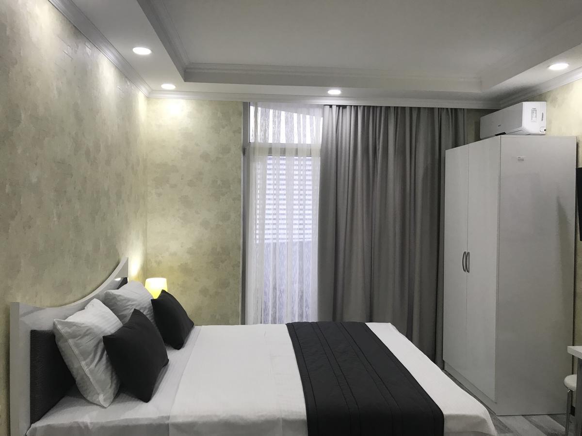Aparthotel Selfie 巴统 外观 照片