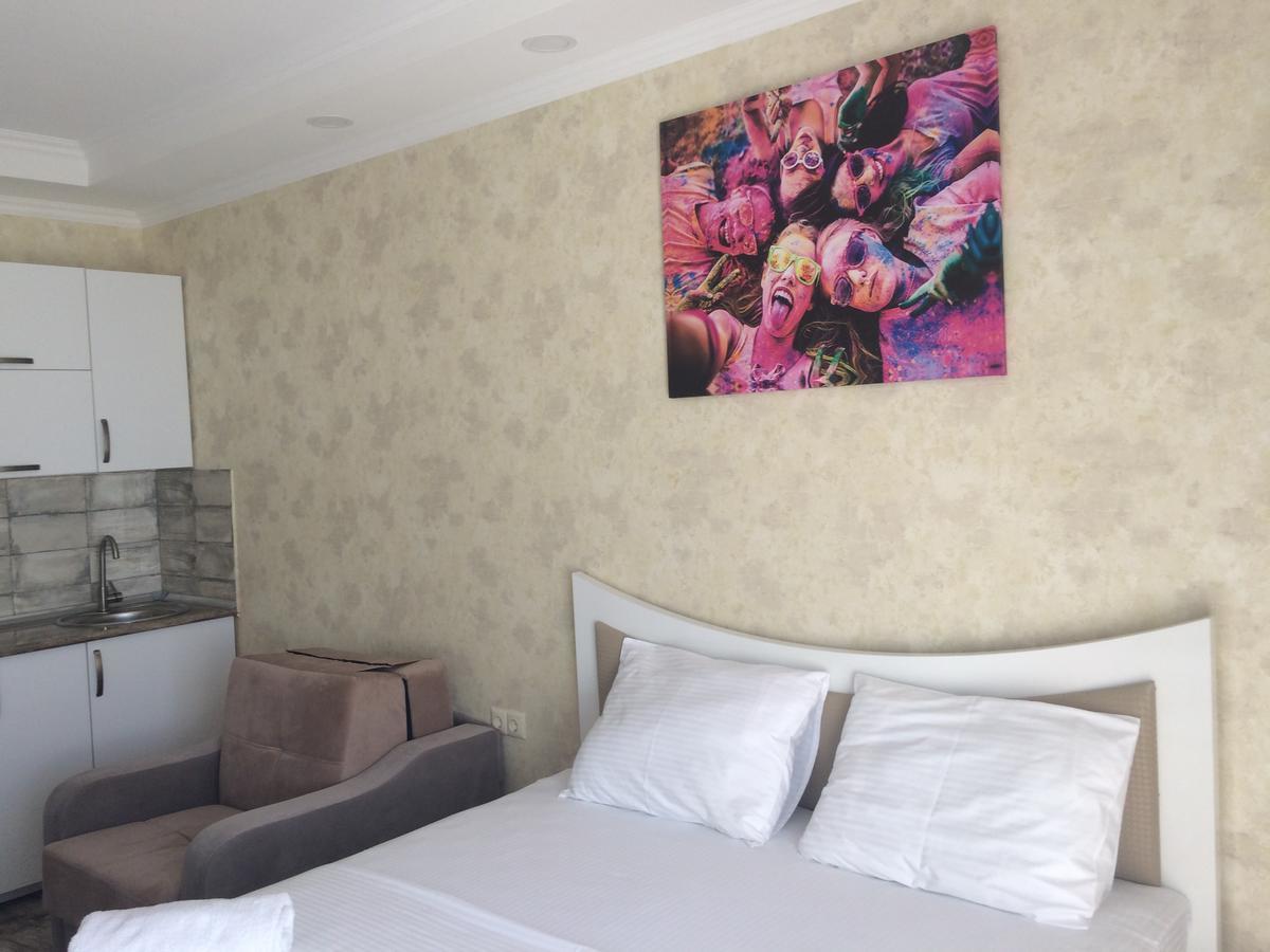 Aparthotel Selfie 巴统 外观 照片